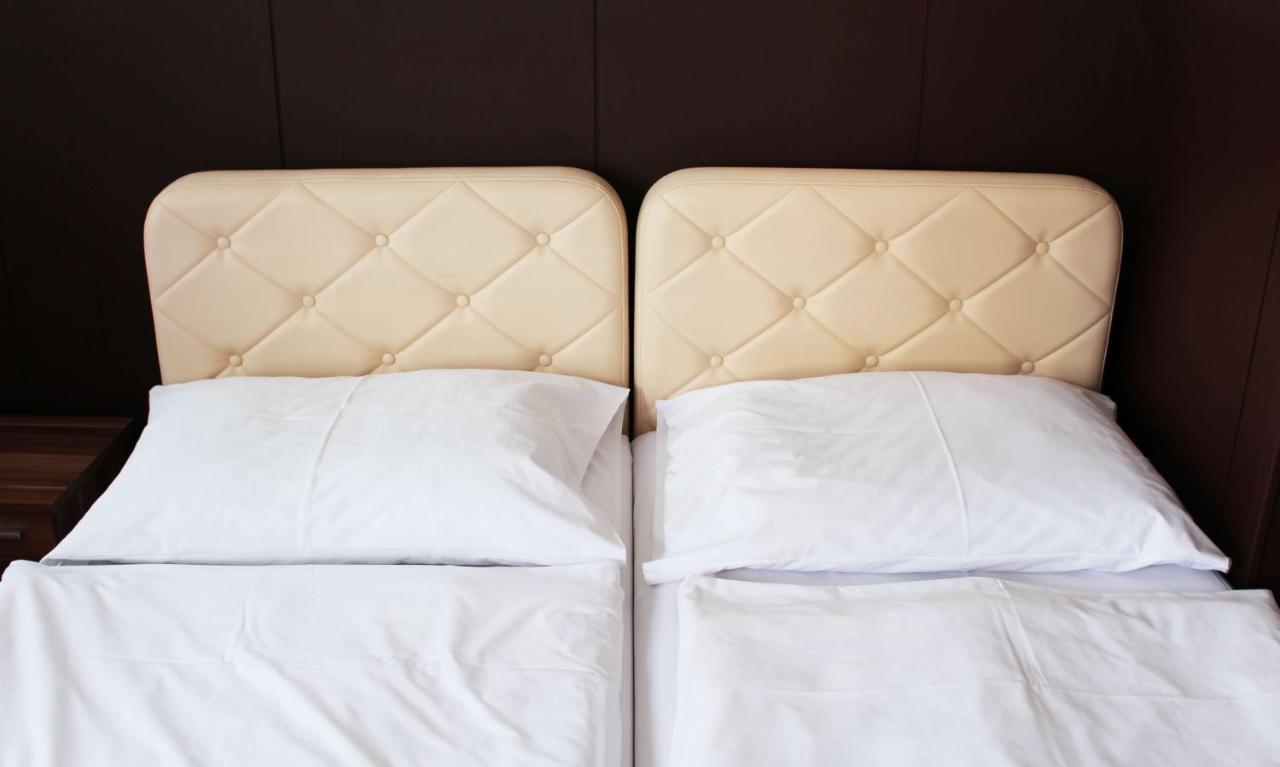 Hotel Dumbier Брезно Экстерьер фото