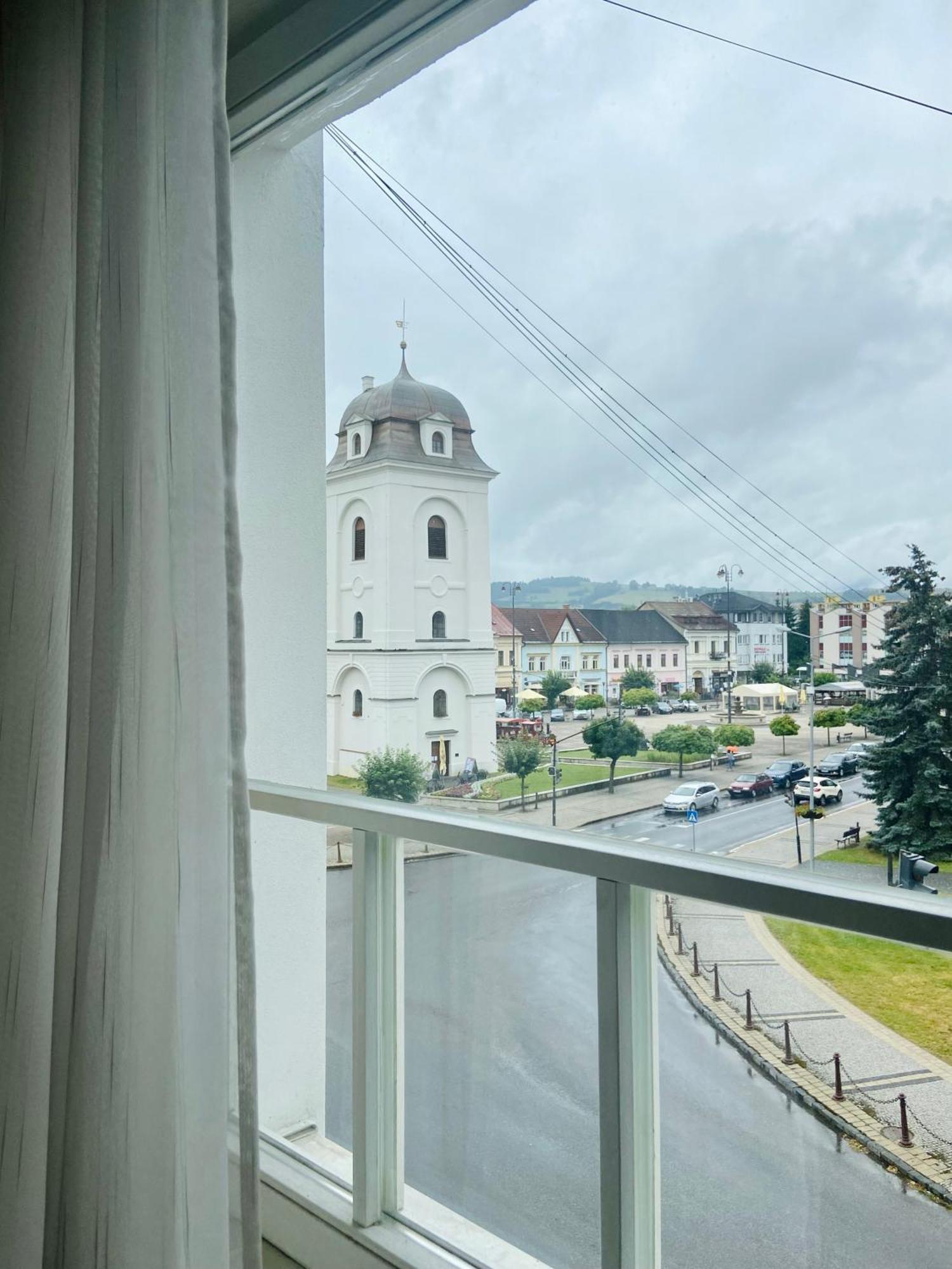 Hotel Dumbier Брезно Экстерьер фото