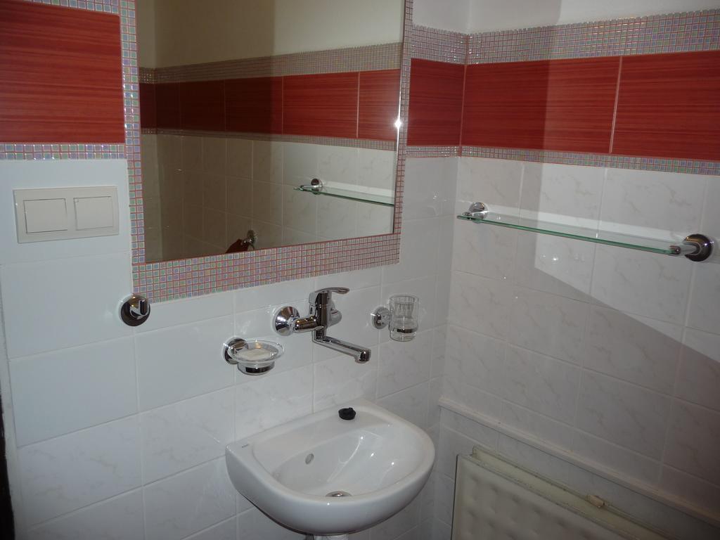 Hotel Dumbier Брезно Экстерьер фото